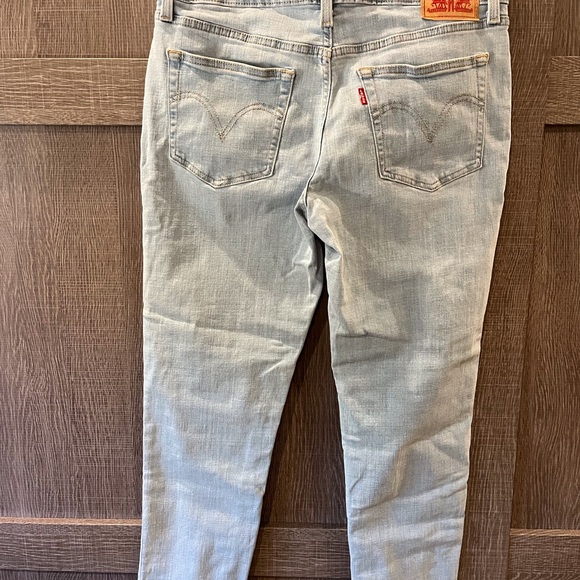 Women’s Levi Jeans Boyfriend/Crop - Picture 4 of 5